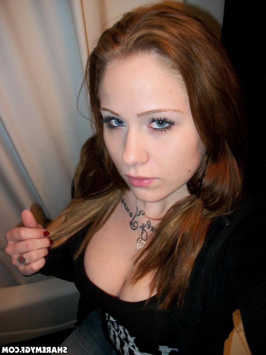 20P Busty amateur girl shares pics of her round boobs and tight pussy