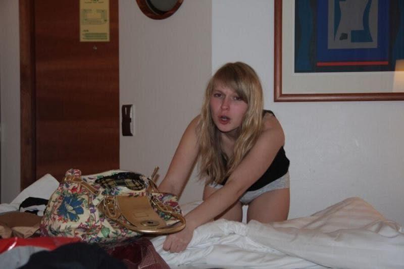 14P Naughty and sexy amateur chicks flaunt their hot bodies