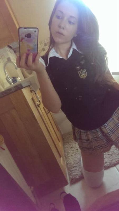 14P Naughty and sexy amateur chicks flaunt their hot bodies