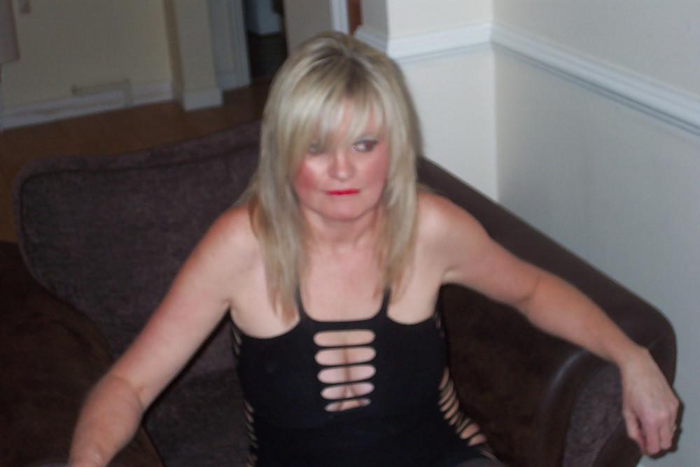20P UK Amateur Slut Milf Samantha in black Dress Part 2
