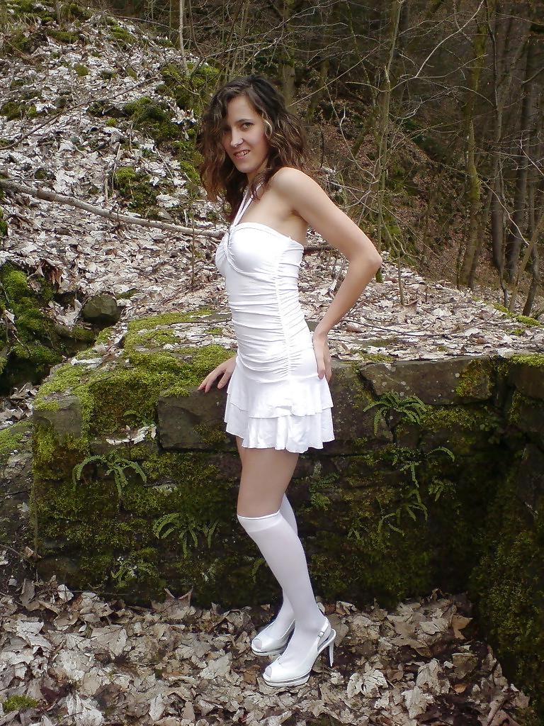 19P BRUNETTE AMATEUR IN HANDCUFFS