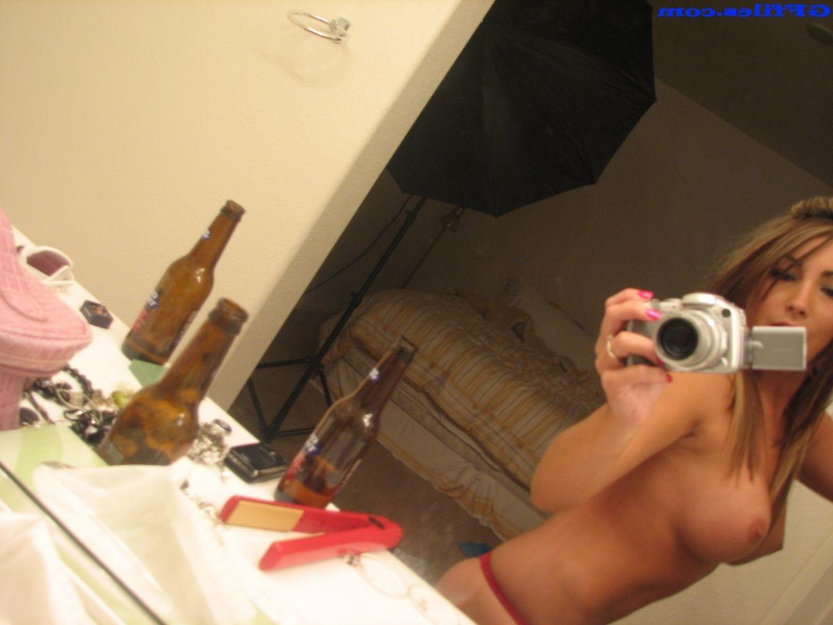 16P Amateur homemade girls selfshots