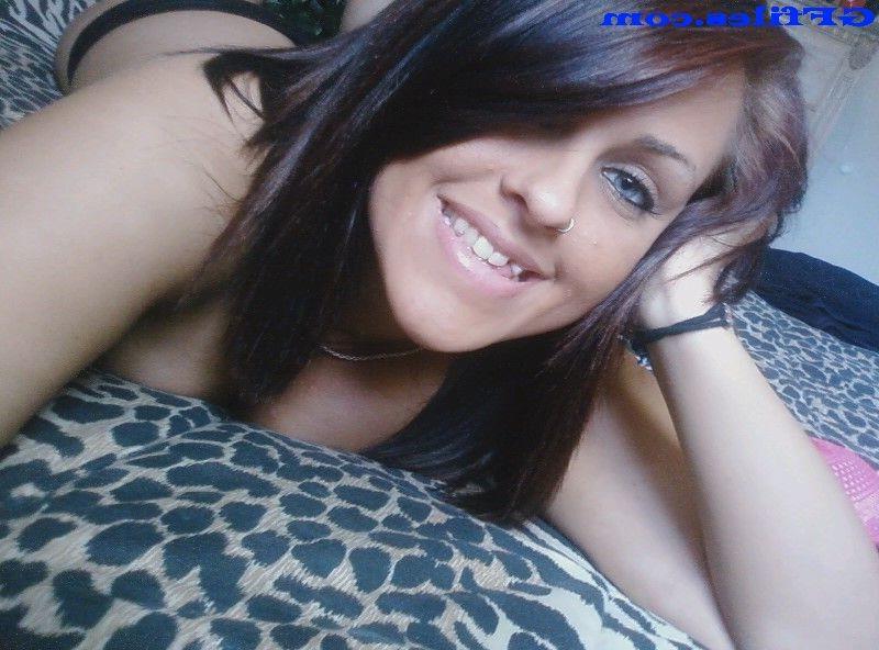 16P Amateur homemade girls selfshots