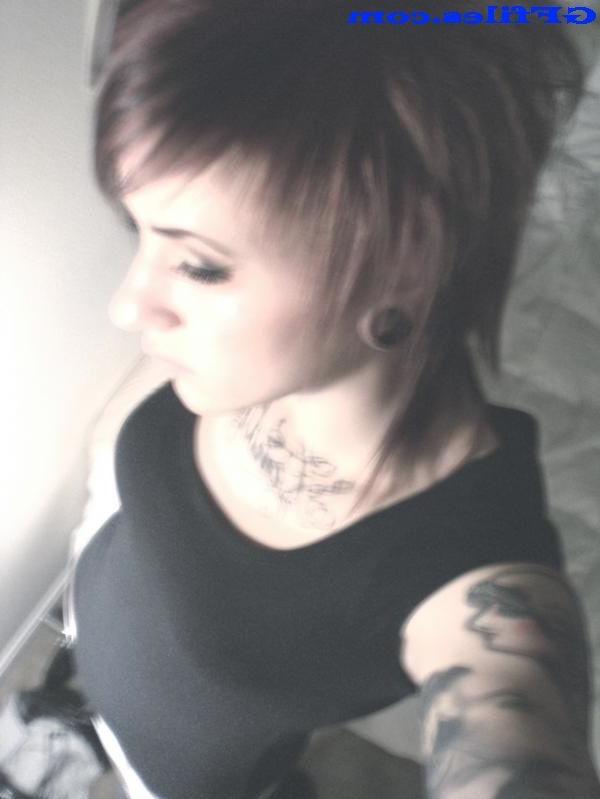 16P Amateur homemade girls selfshots
