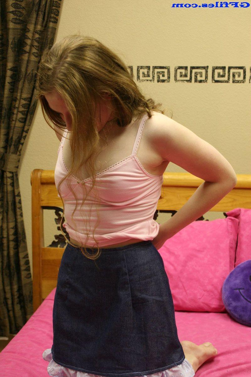 16P Amateur homemade girls selfshots