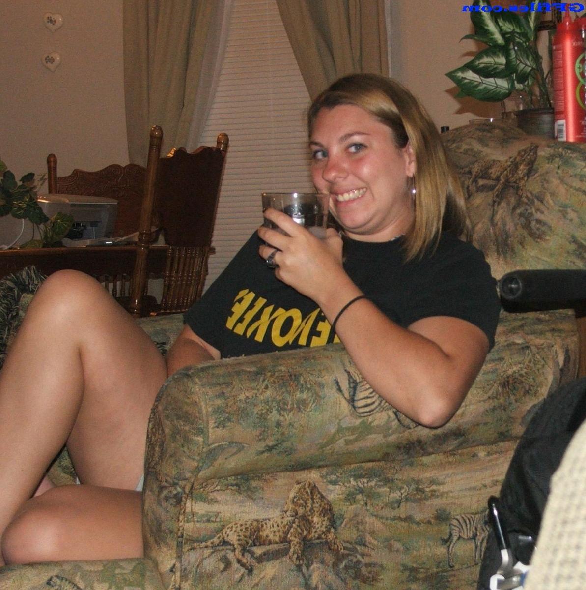 16P Amateur homemade girls selfshots