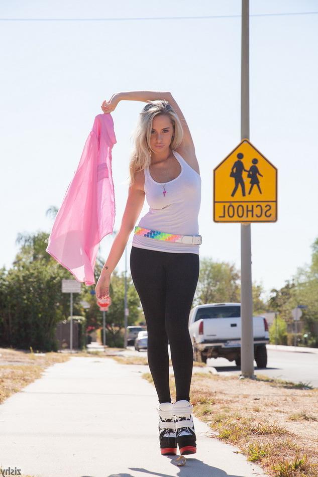 16P Blonde amateur in tight pants
