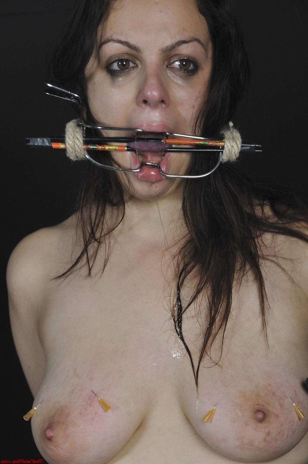16P Gagged needle pain of english amateur painslut in extreme piercing punishments a