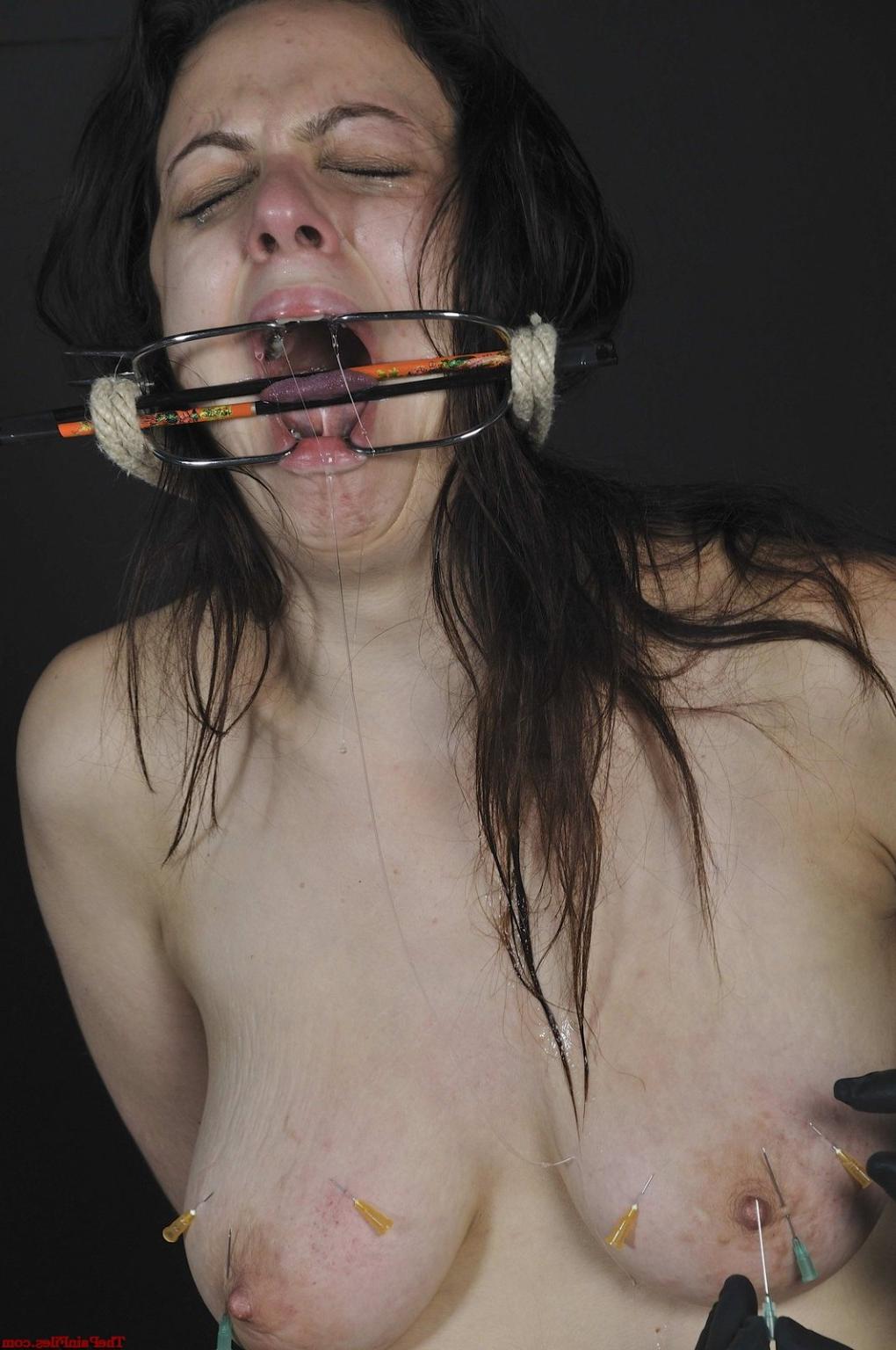 16P Gagged needle pain of english amateur painslut in extreme piercing punishments a