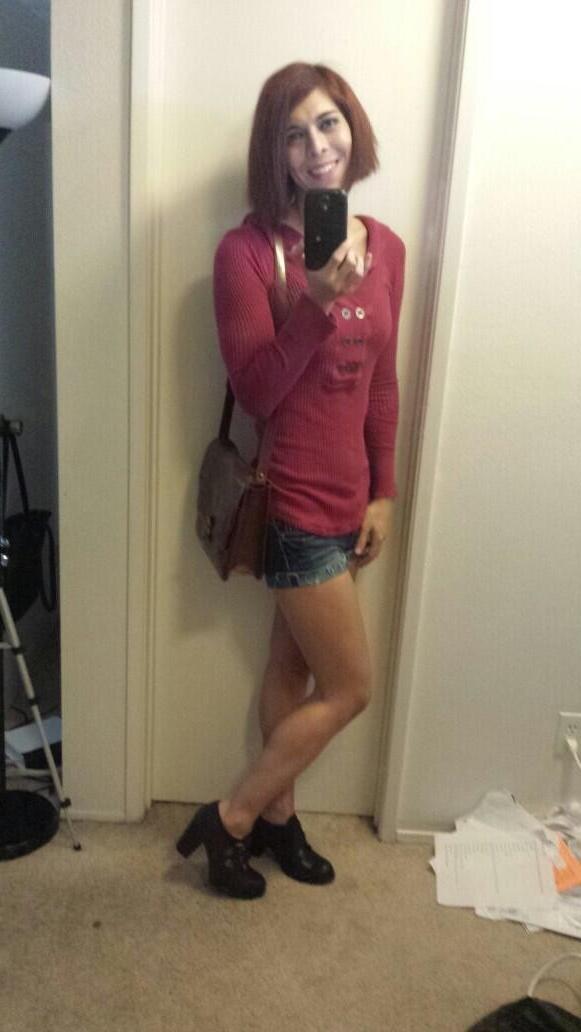 10P Amateur redhead shemale Kendra Sinclaire in selfies