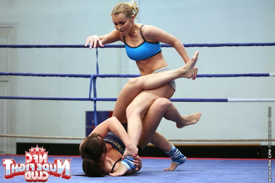 16P Colette W amateur lesbian in hardcore catfight
