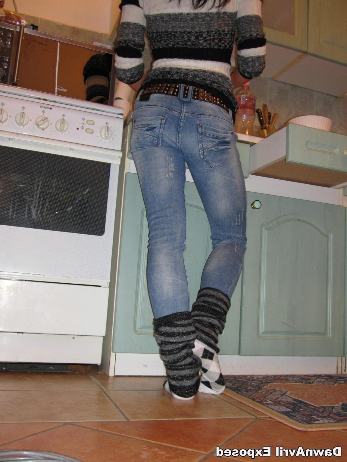 16P Amateur girlfriend Dawn exposed in homemade shots