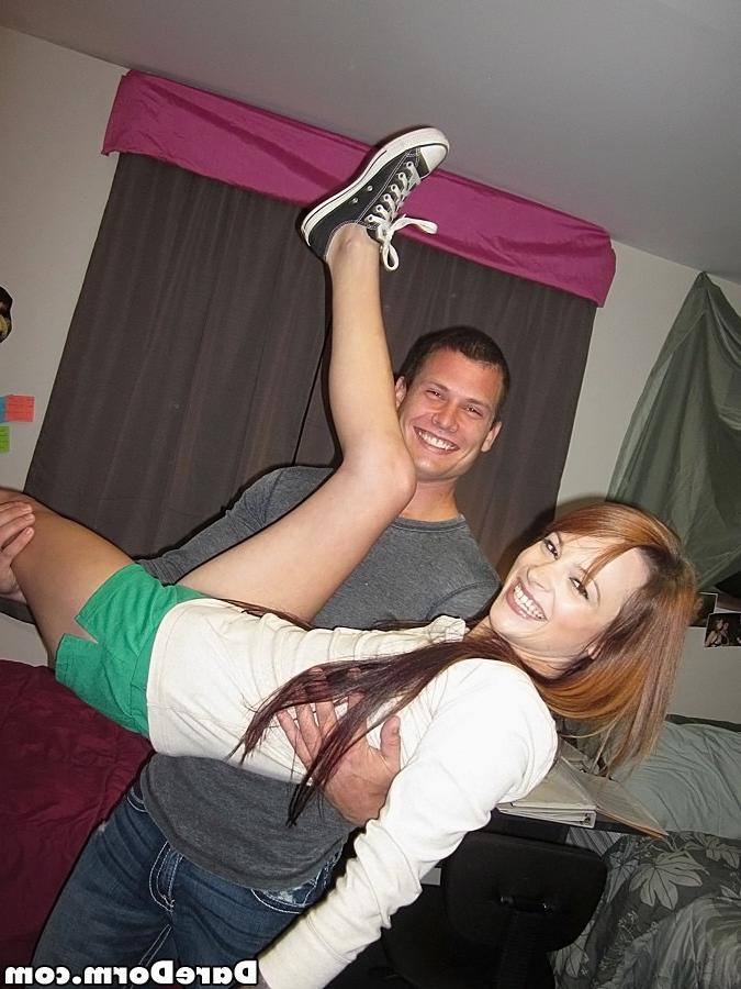 20P Real amateur college coed sex in dorm rooms