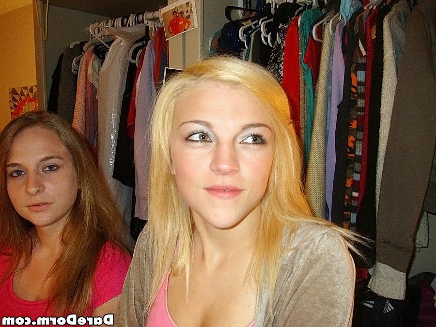 8P Real amateur college coed sex in dorm rooms