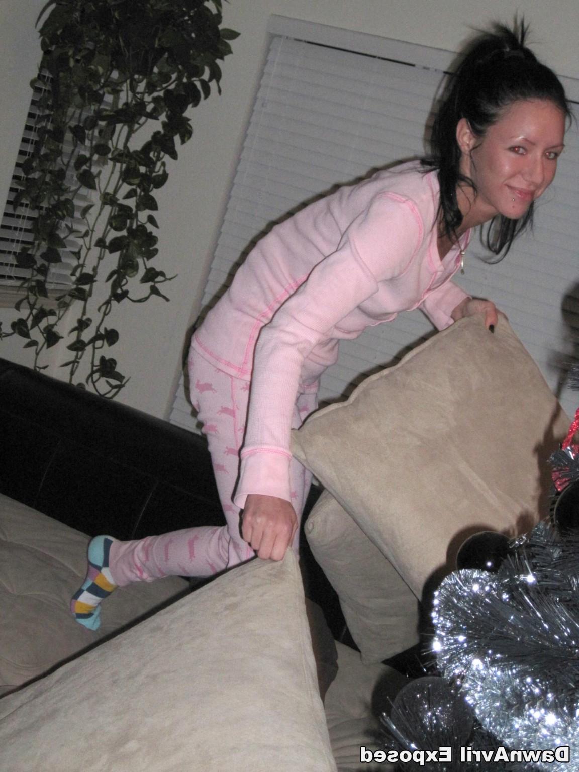 16P Amateur girlfriend Dawn exposed in homemade shots