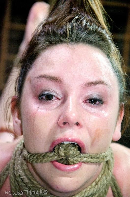 16P Sasha amateur in rope bondage is gagged her pussy inserted