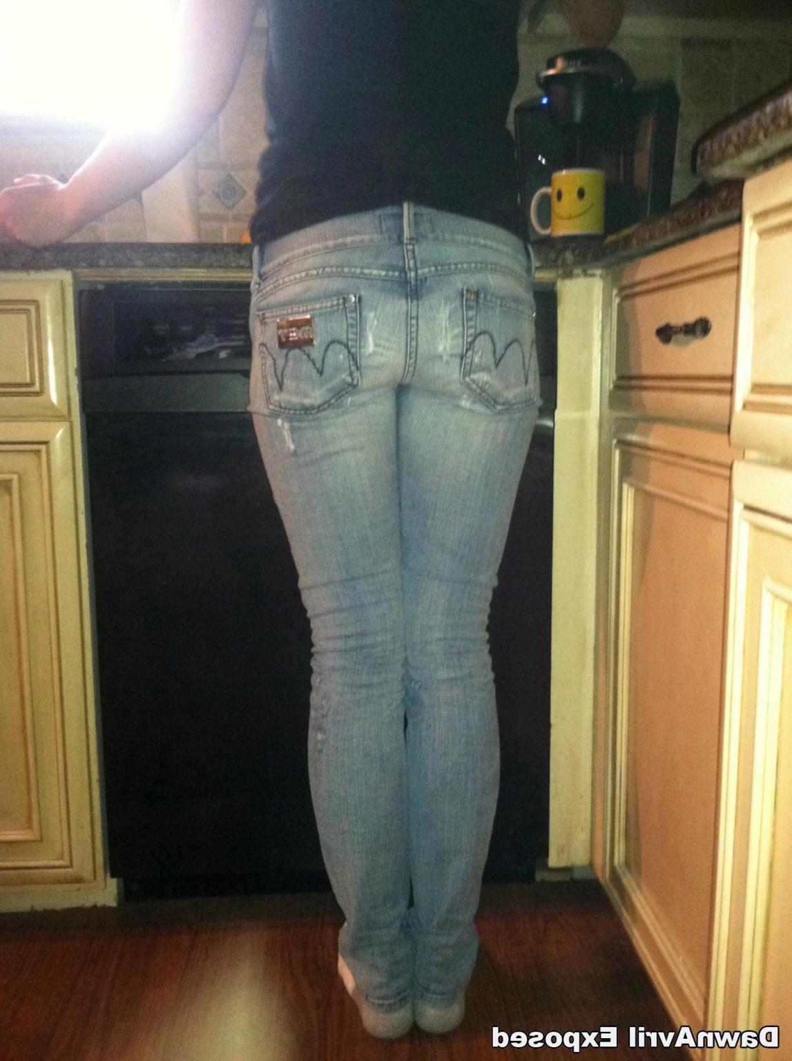 16P Amateur girlfriend Dawn exposed in homemade shots