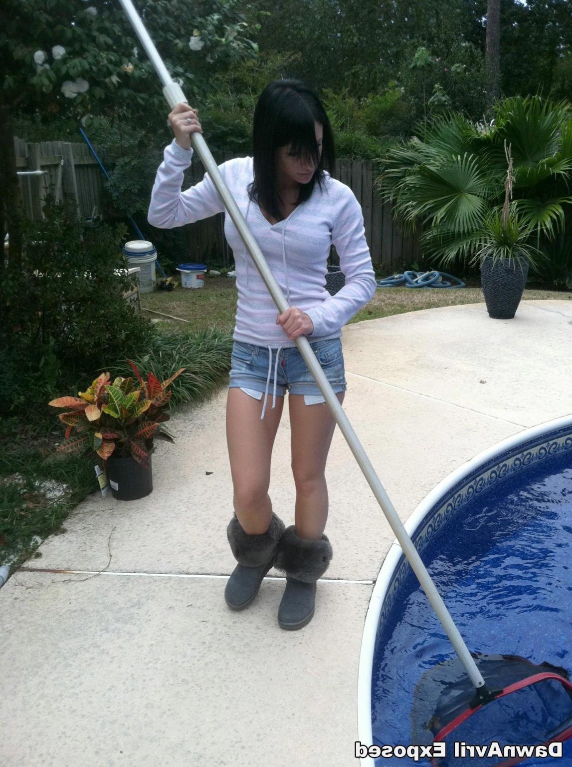 16P Amateur girlfriend Dawn exposed in homemade shots
