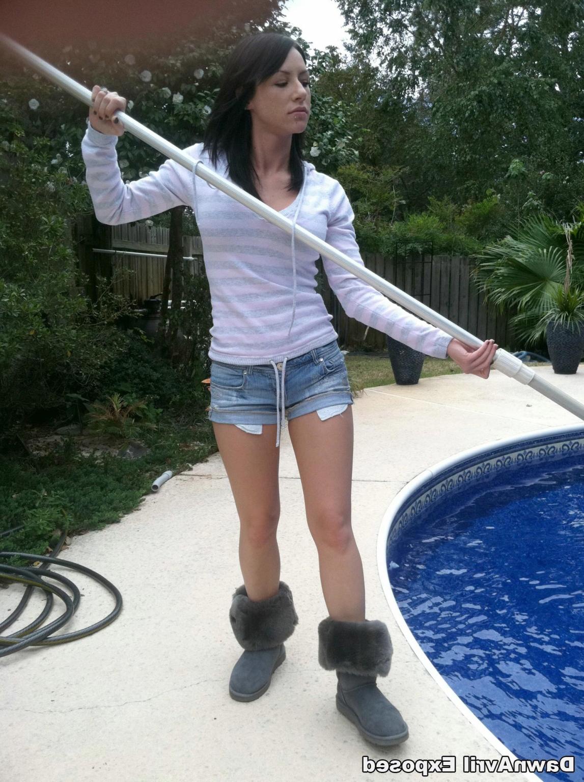 16P Amateur girlfriend Dawn exposed in homemade shots