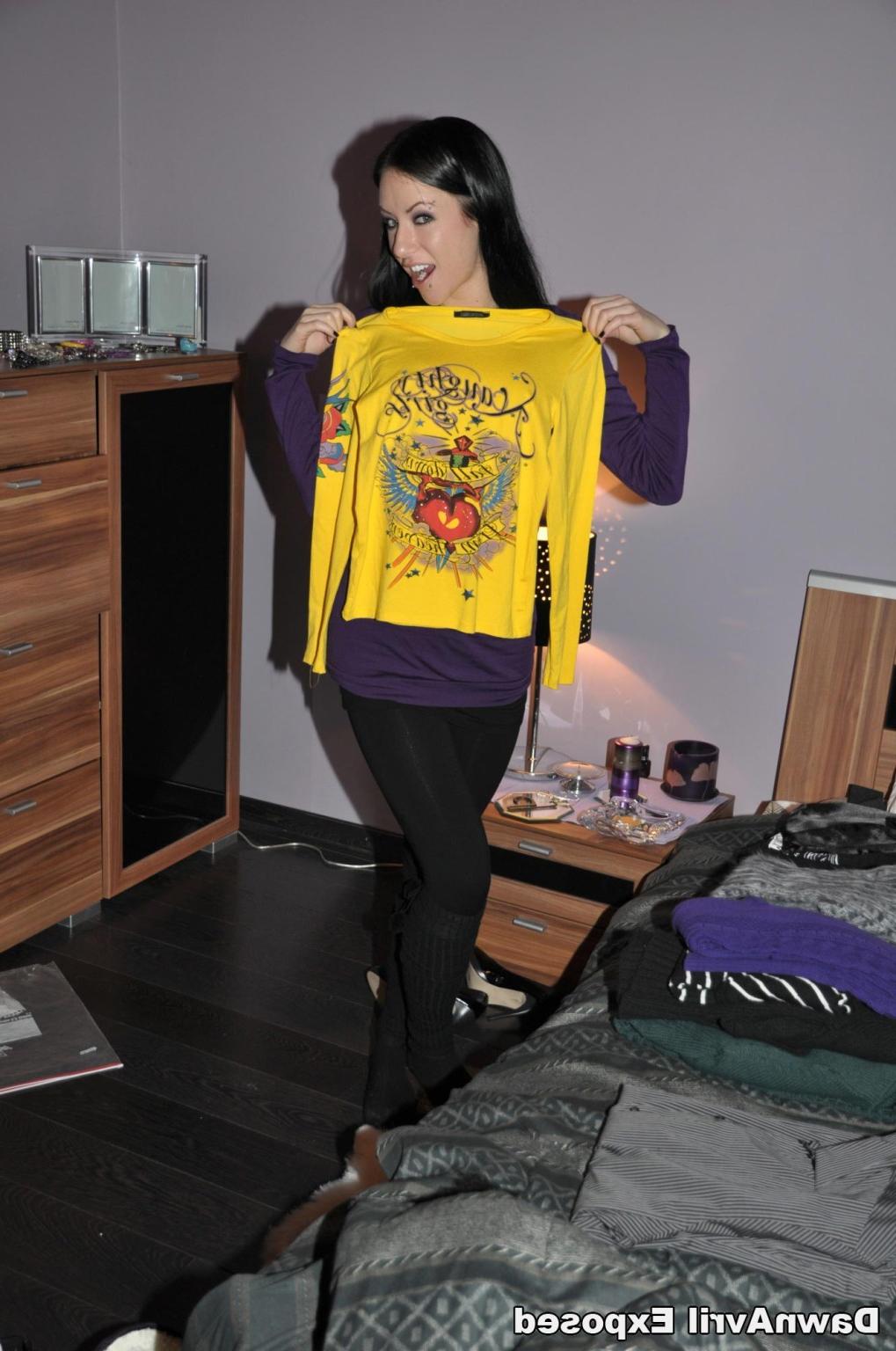 16P Amateur girlfriend Dawn exposed in homemade shots