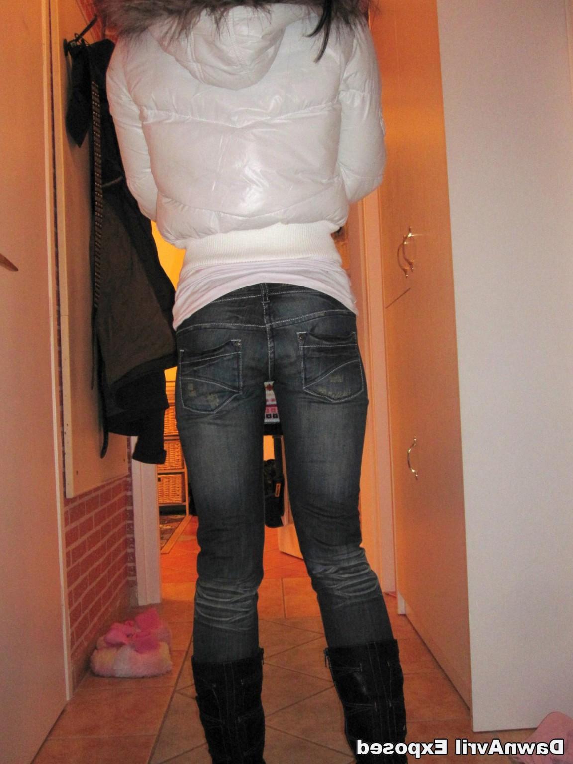 16P Amateur girlfriend Dawn exposed in homemade shots