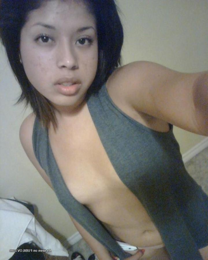 9P Naughty amateur babe playing with her tits and cunt on cam