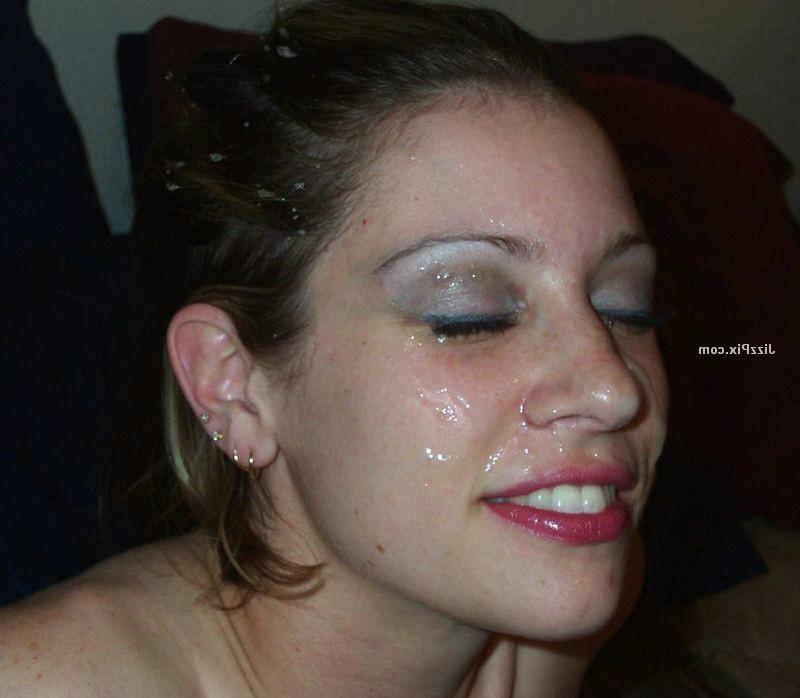 15P Kinky amateur girlfriends taking facials