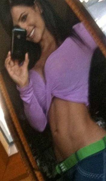 12P Amateur Girls Taking naughty Selfies In the Bathroom