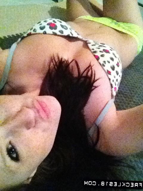 11P Homemade amateur freckled bi-sexual teen tanning