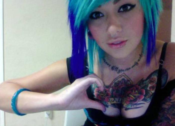 16P Real amateur cuties posing naked