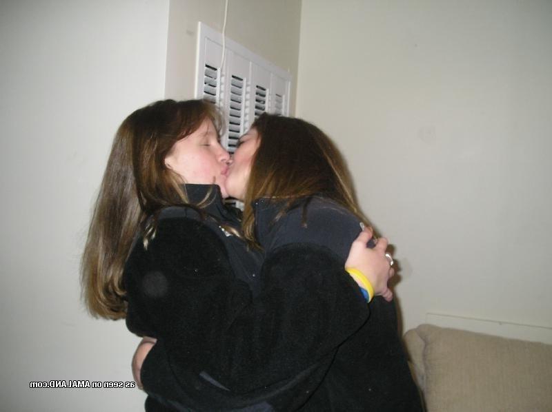 10P Compilation of amateur lesbo lovers in hot liplock