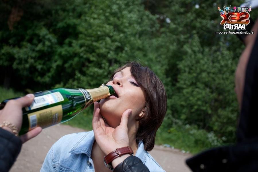 8P Students fuck in the tent at a party
