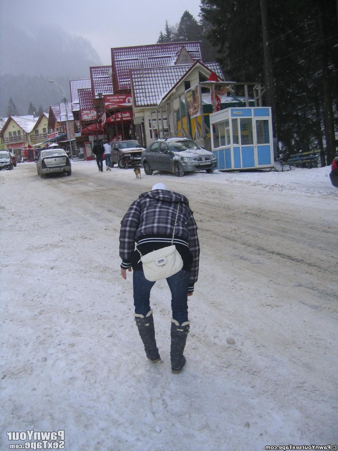15P While at a ski resort big giant boob amateur Lory gets naked for her BF to take 