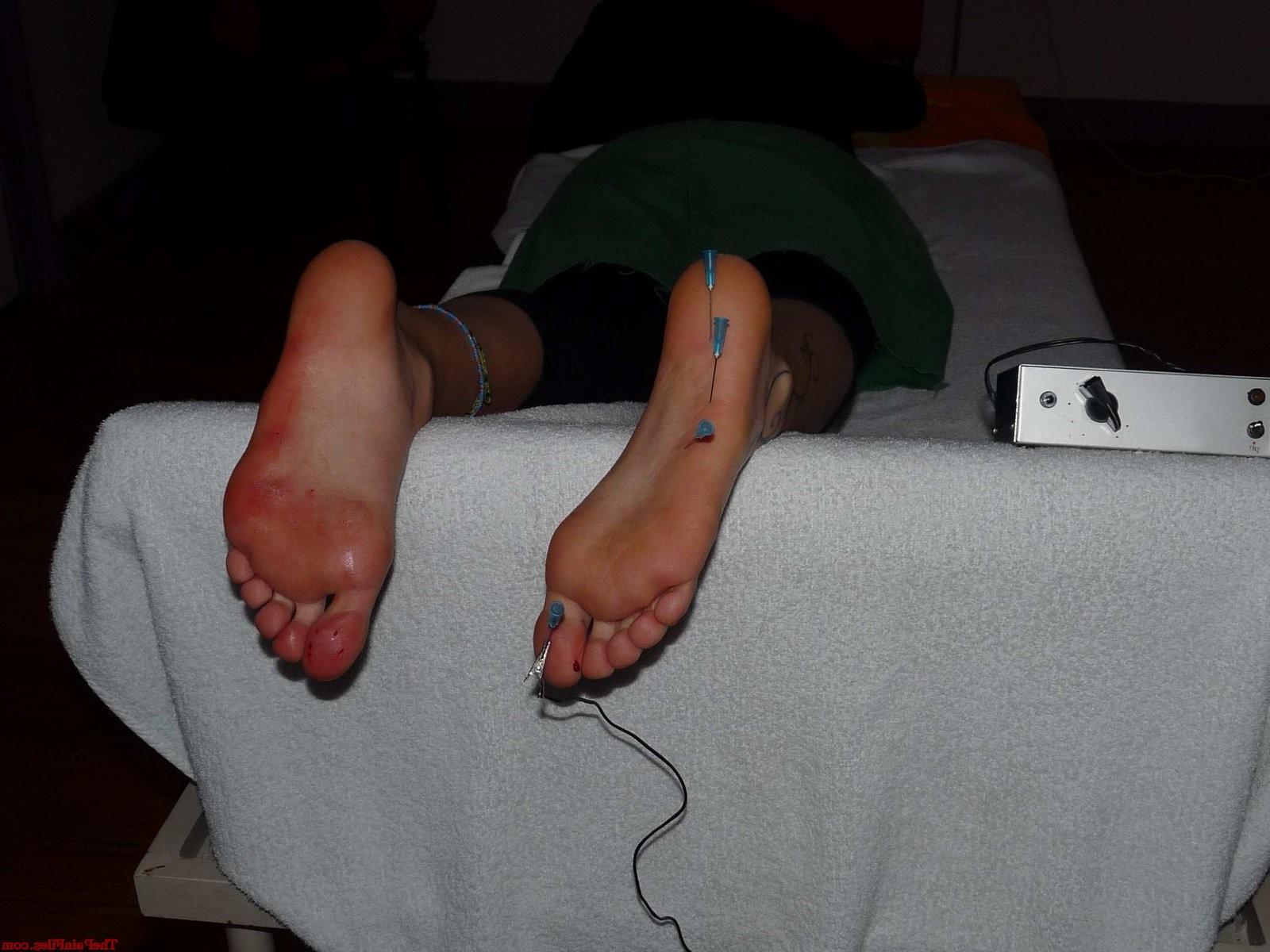 16P Falaka feet whipping and gruesome amateur foot punishment of Belgian painslut in