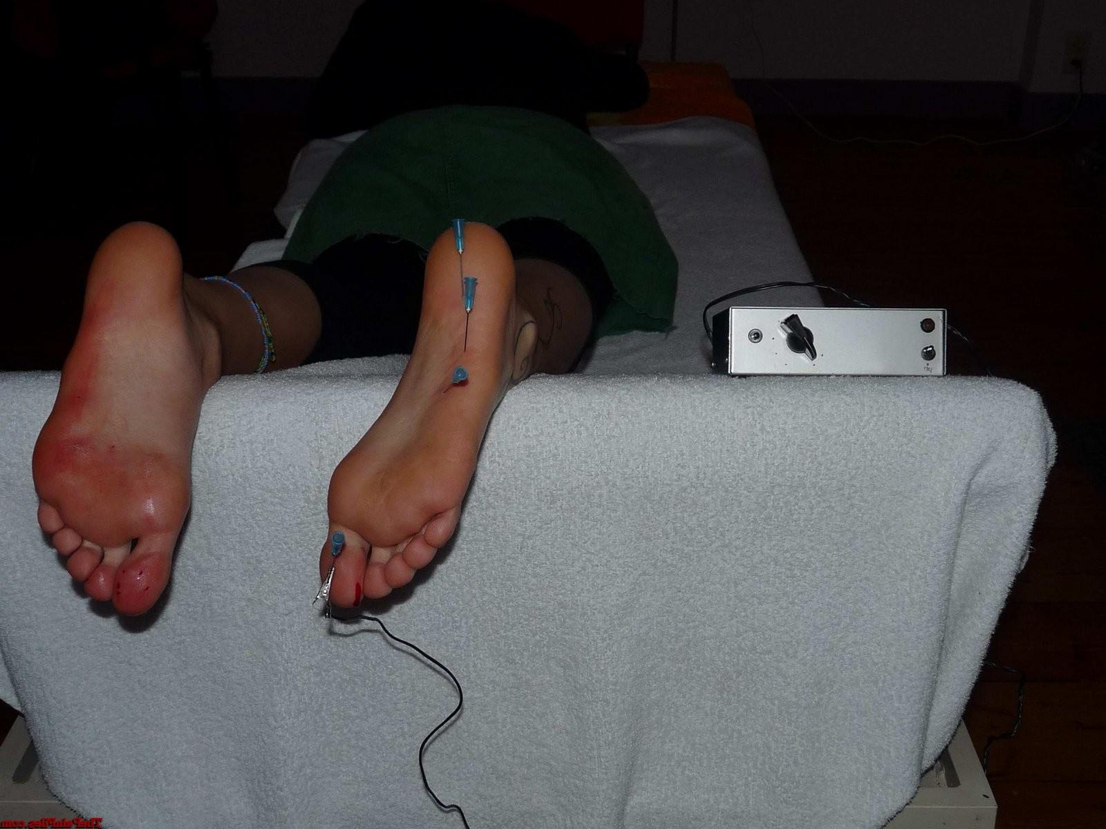 16P Falaka feet whipping and gruesome amateur foot punishment of Belgian painslut in