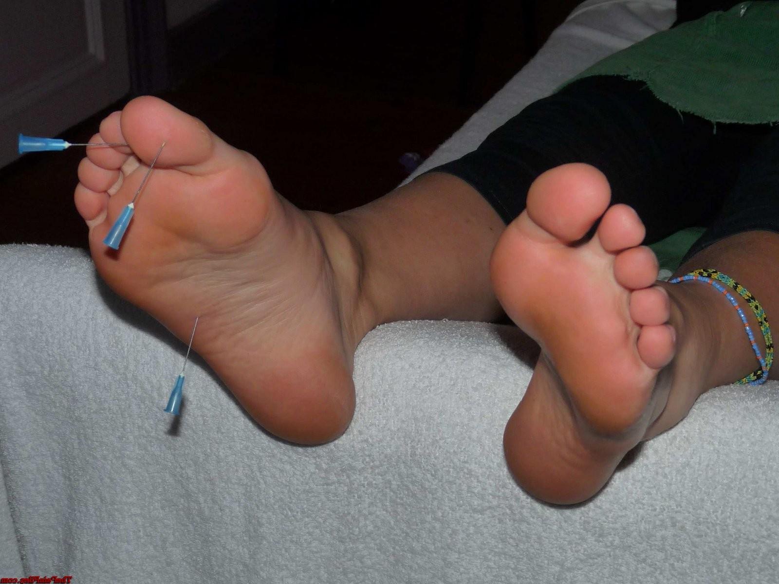 16P Falaka feet whipping and gruesome amateur foot punishment of Belgian painslut in
