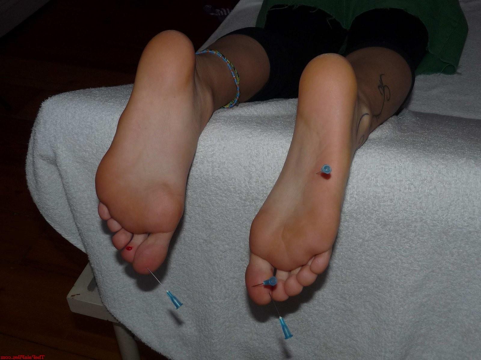 16P Falaka feet whipping and gruesome amateur foot punishment of Belgian painslut in