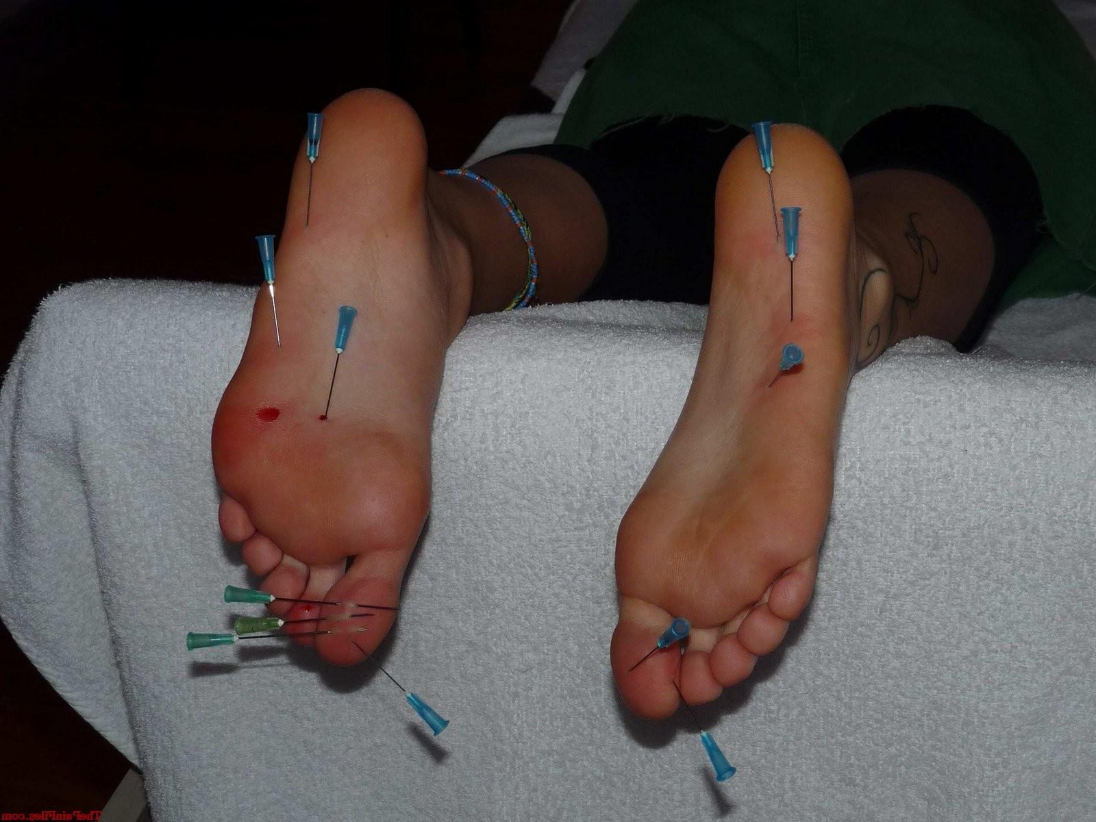 16P Falaka feet whipping and gruesome amateur foot punishment of Belgian painslut in