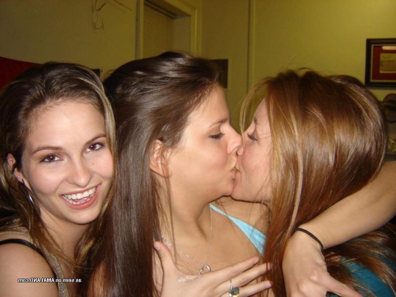 10P Sleazy hot amateur lesbians in wild kinky kissing spree