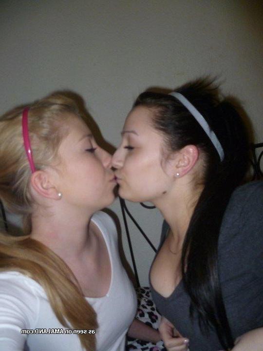 10P Sleazy hot amateur lesbians in wild kinky kissing spree