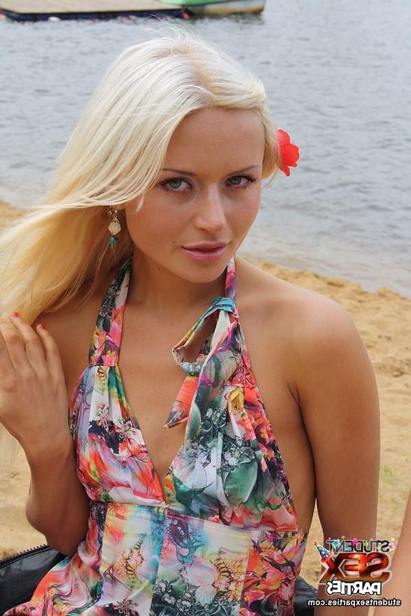 8P Beach party with outdoor sex scenes