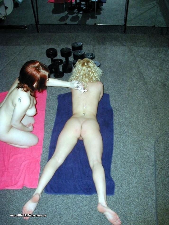 15P Homemade candid amateur teen and lesbian girlfriends in action