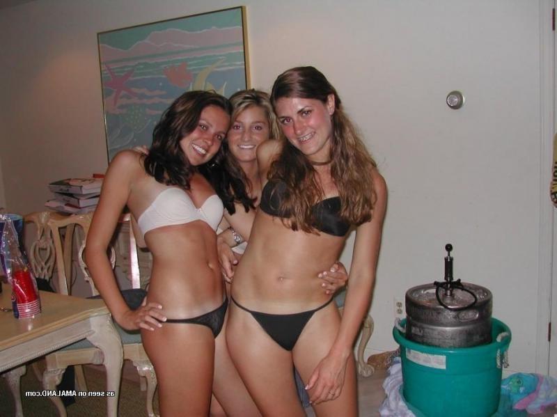 14P Wild amateur hot lesbian lovers in kinky parties