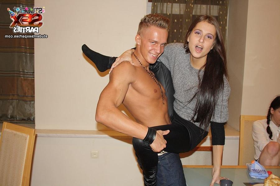 8P Threesome sex at a crazy student party