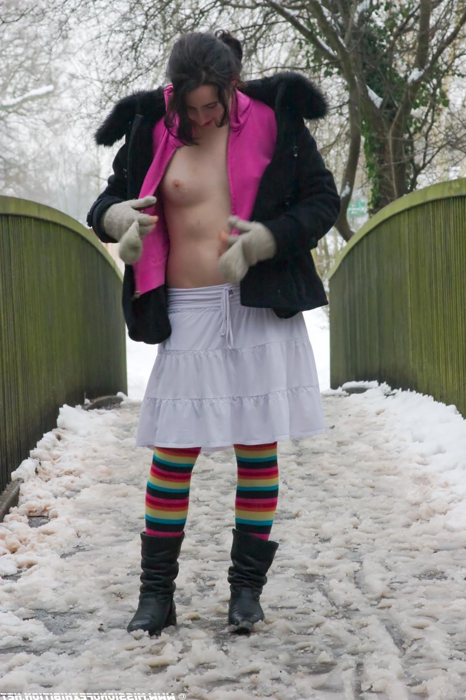 16P Amateur babe Lyarah flashing pussy on a cold snowy day in England. The girl next