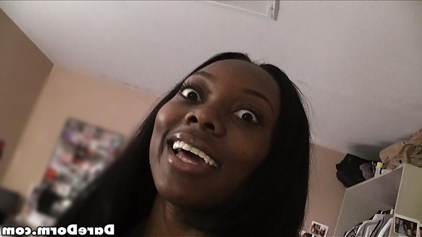 20P Real amateur college coed sex in dorm rooms