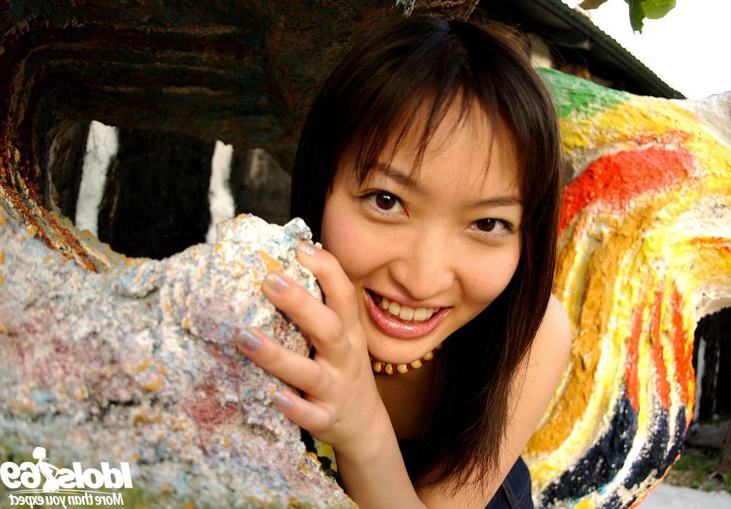 16P Japanese amateur in public