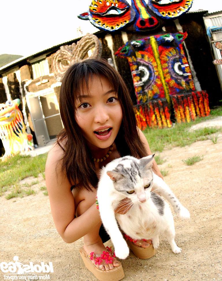 16P Japanese amateur in public