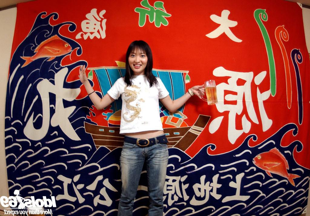 16P Japanese amateur in public