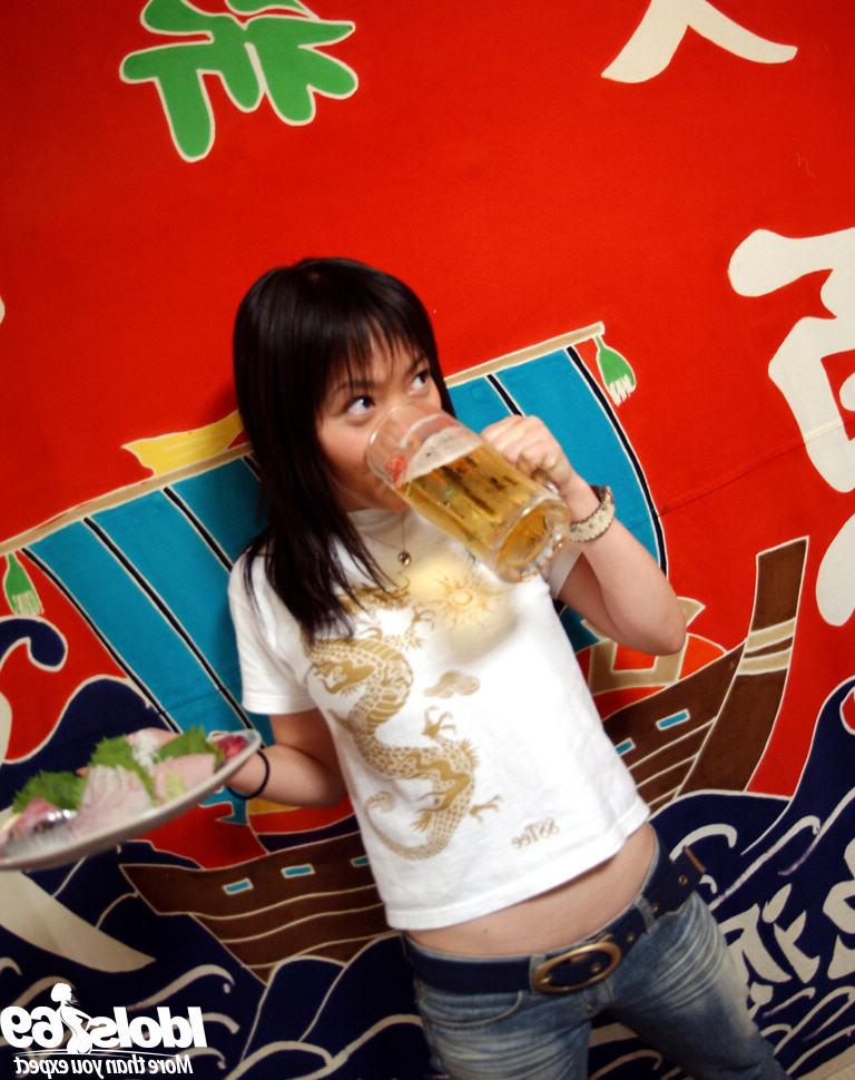 16P Japanese amateur in public